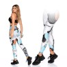 Leggins color blanco con detalles azules naranjas y negros